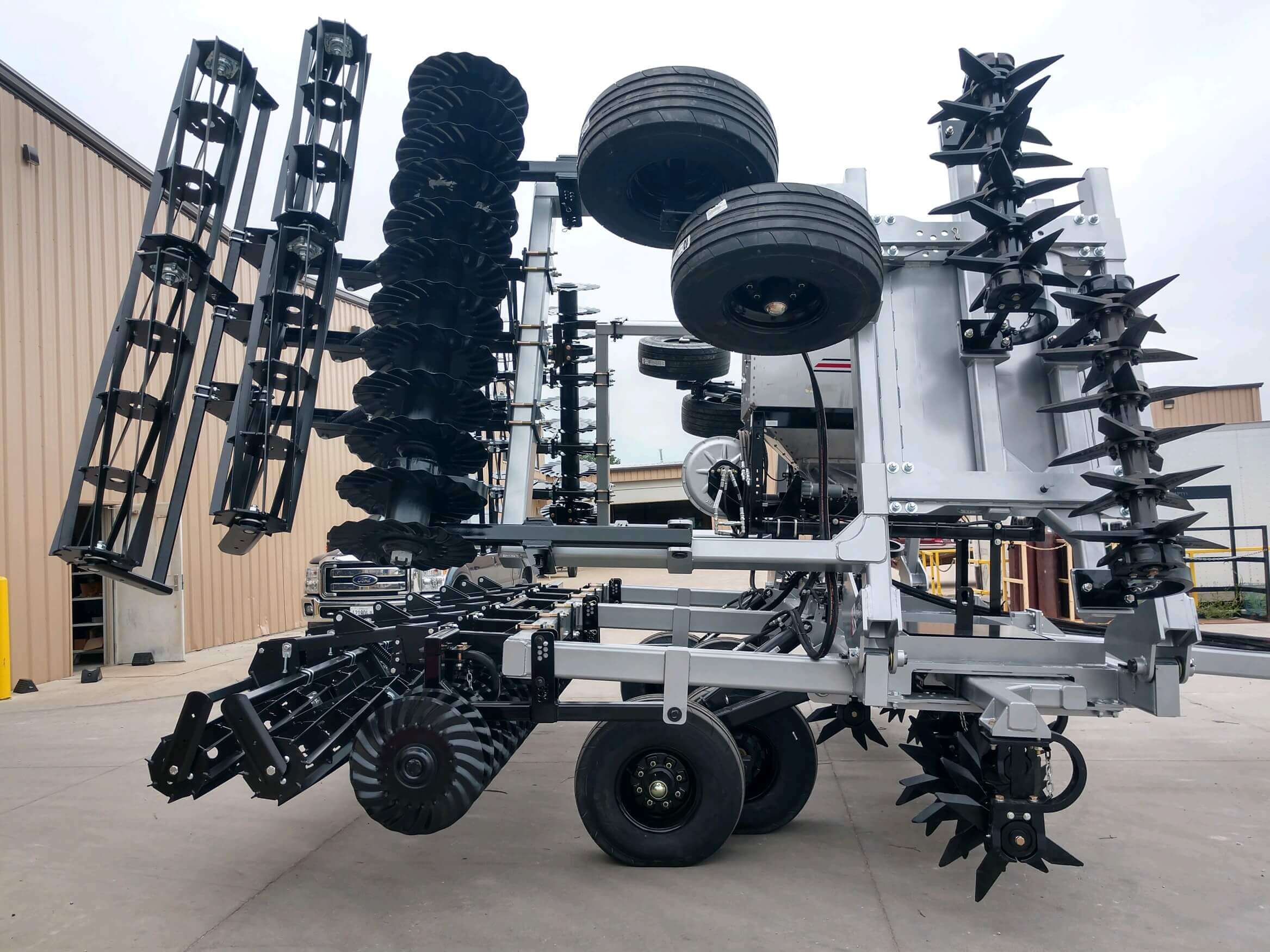 Rogue Vertical Tillage photo 01